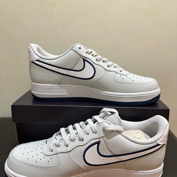 NIB Men Nike Air Force 1 '07 Shoes "Photon Dust" Black White FJ4211-002 - Picture 6 of 8